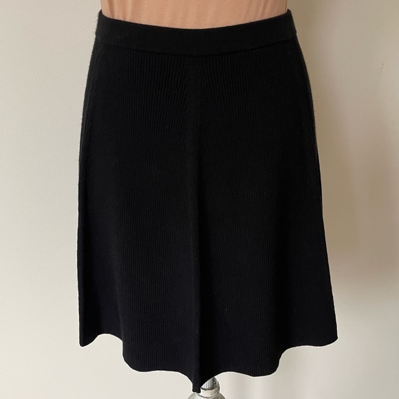 Theory Arryn Prosecco Viscose Knit Ribbed Black A Line Mini Skirt EUC Size XS - Picture 4 of 12